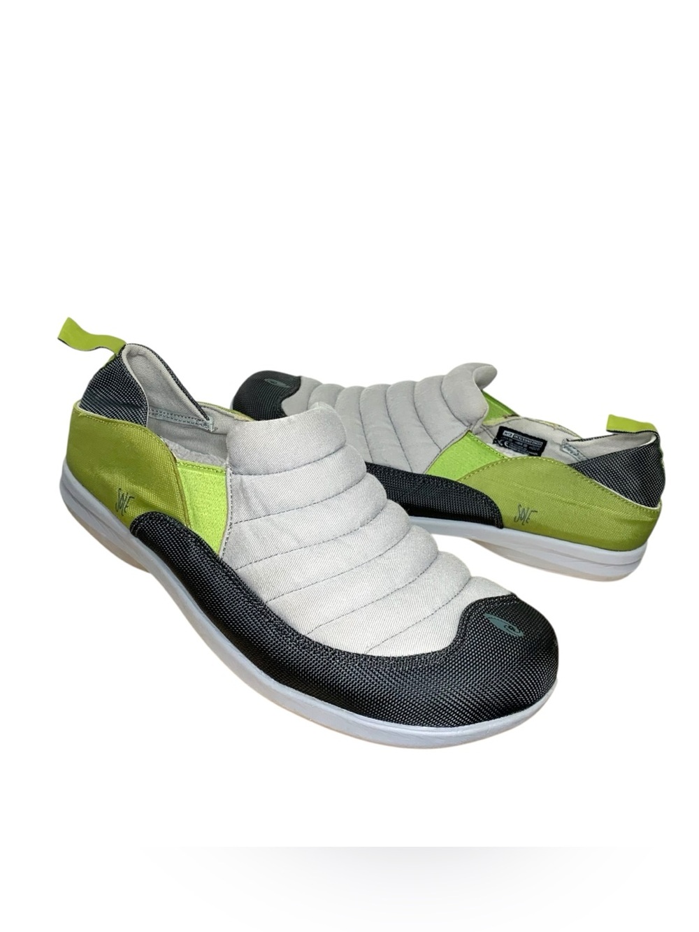 Sole Exhale Grey Nylon Walking Sneakers Fold Heel Quilted Sherpa Lined Shoes 13